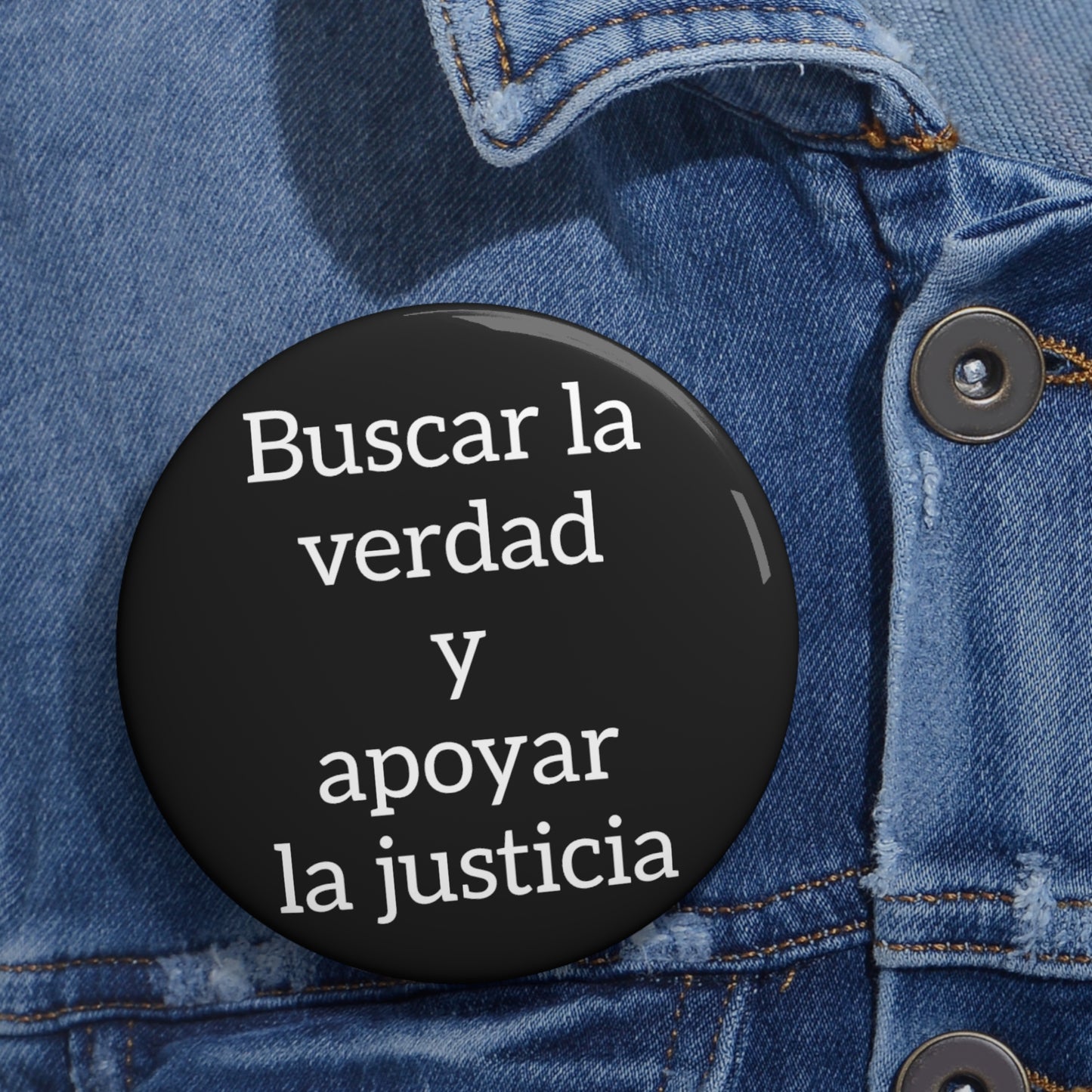 Buscar la verdad y apoyar la justicia botón